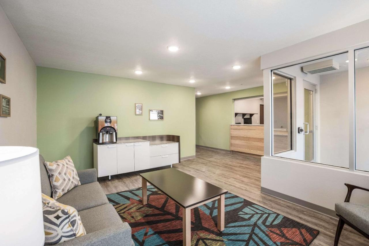 Woodspring Suites Detroit Madison Heights Exterior foto