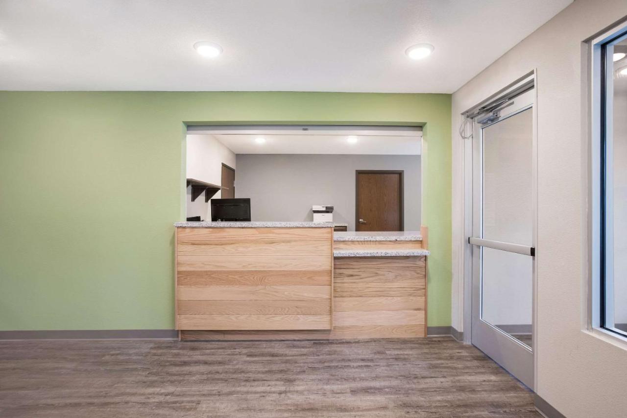Woodspring Suites Detroit Madison Heights Exterior foto